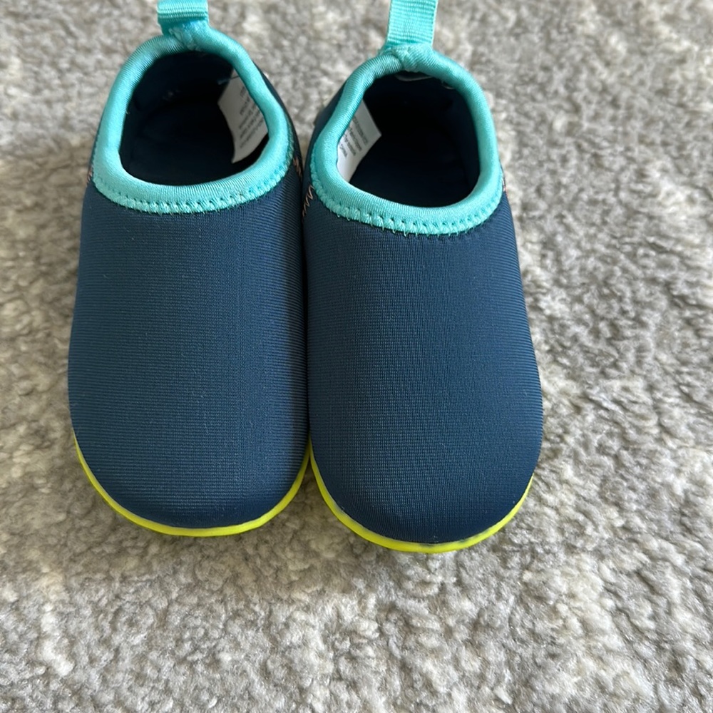 Minnow swim shoes